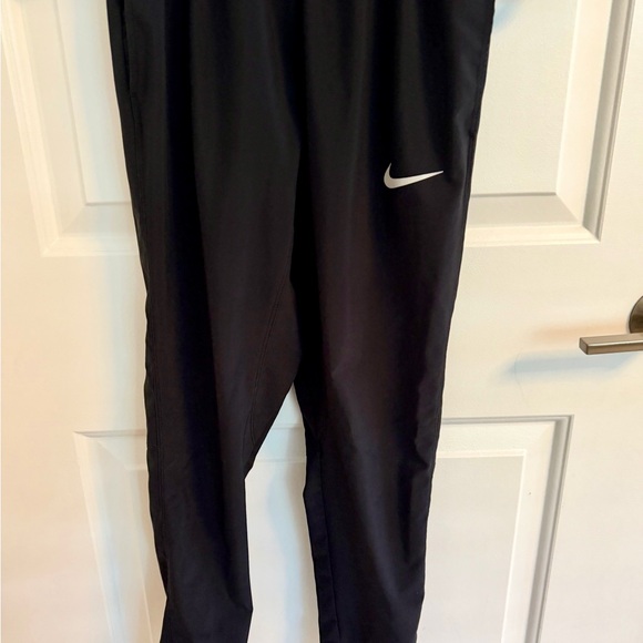 Kids Nike dry fit Black Tracksuit set- unisex - Picture 4 of 11